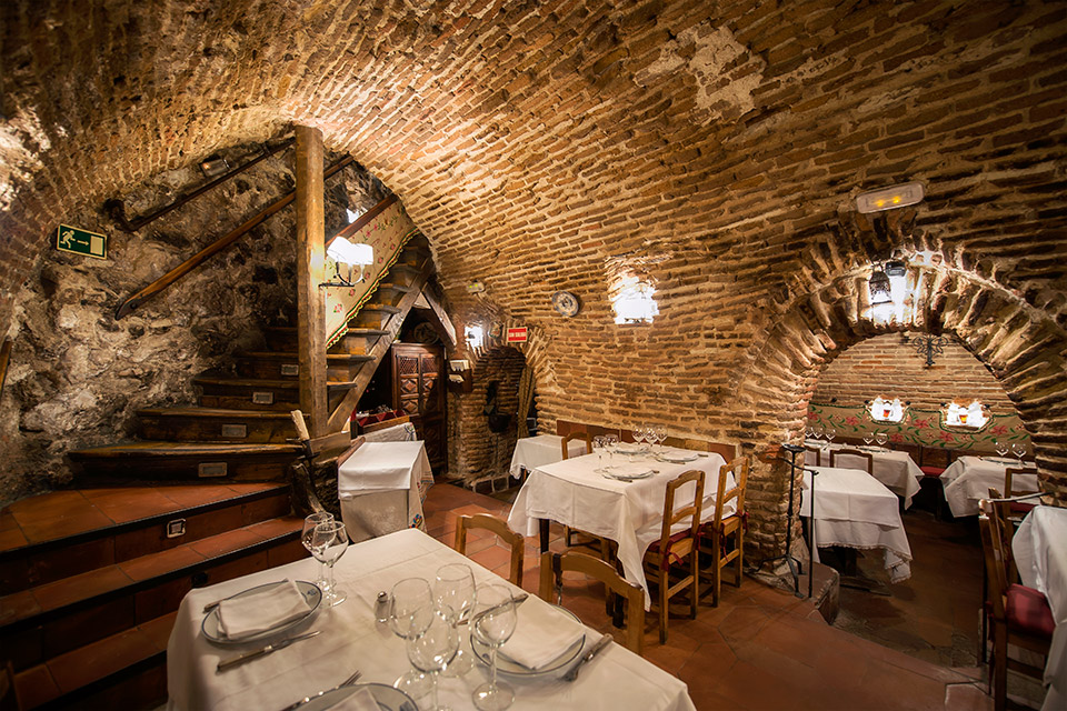 The oldest continuously running restaurant in the world